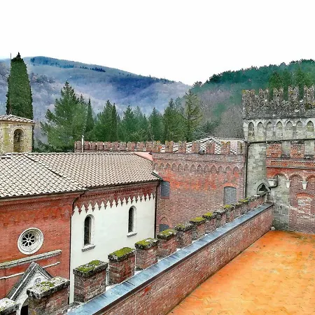 Castello Di Valenzano Farmház *