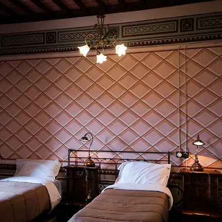Vakantieboerderij Castello Di Valenzano *